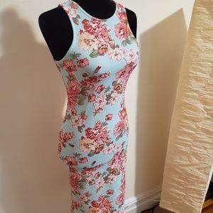 Super cute floral mid length dress! Barely worn!